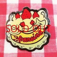 フランスのピンバッジ（francine）