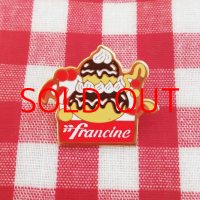 フランスのピンバッジ（francine）