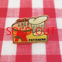 フランスのピンバッジ（PATISSERIE A）